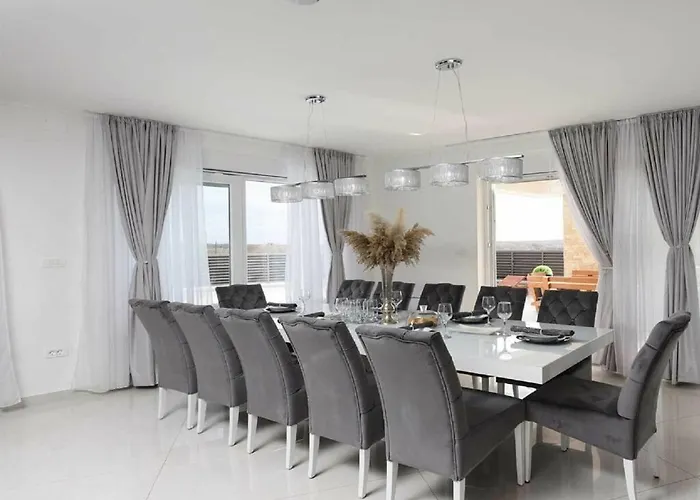 Вилла Amfora Comfortable Врси